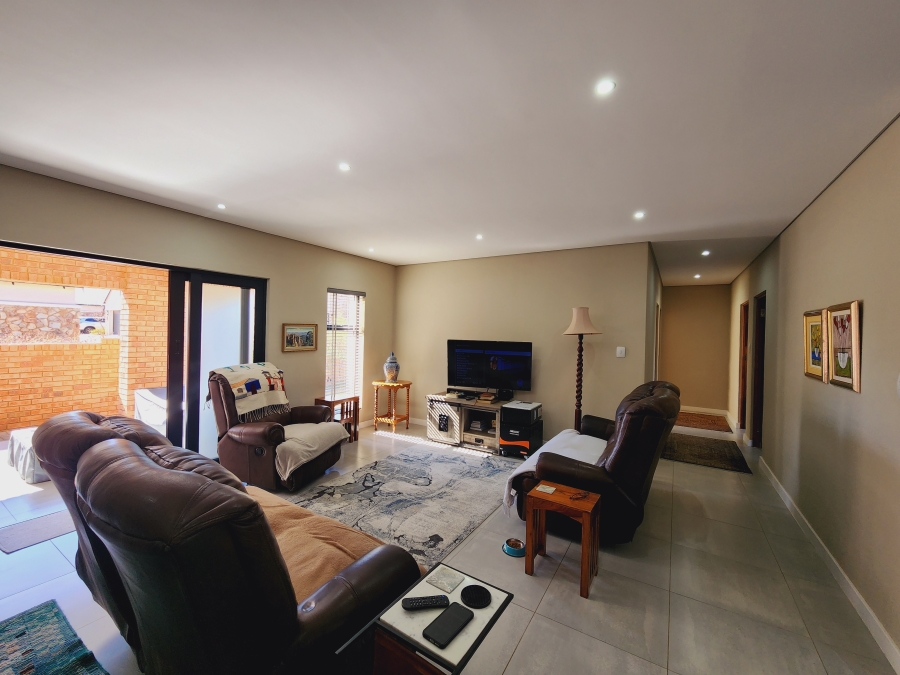 3 Bedroom Property for Sale in De Land Estate North West